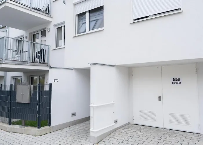 Modern With Balcony Near Center Vienne